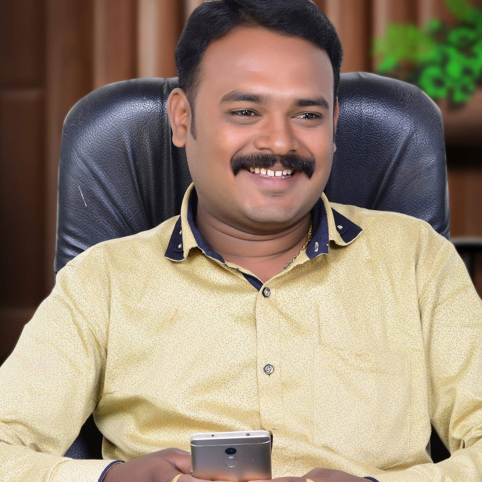श्री. रविंद्र बाबाजी ढोबळे